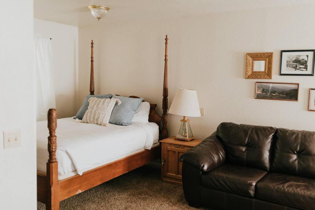 The Long Barn Lodge - Bungalow