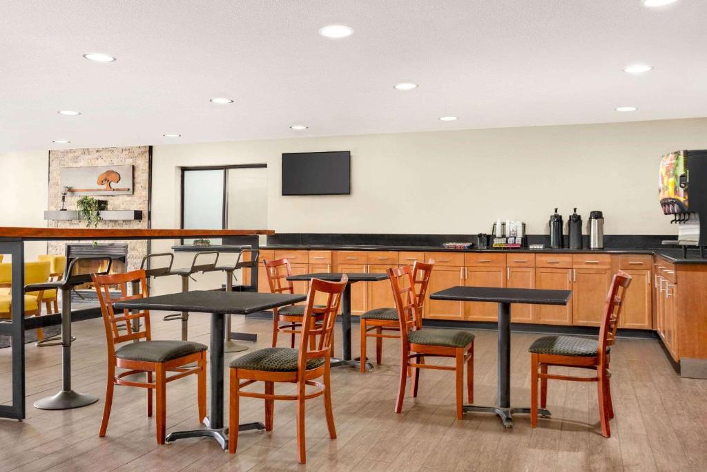 Luxe Hotel Nashville Airport photo