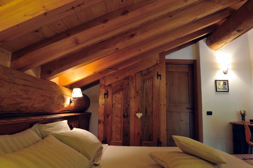 Postel nebo postele na pokoji v ubytování Ellex Eco Hotel