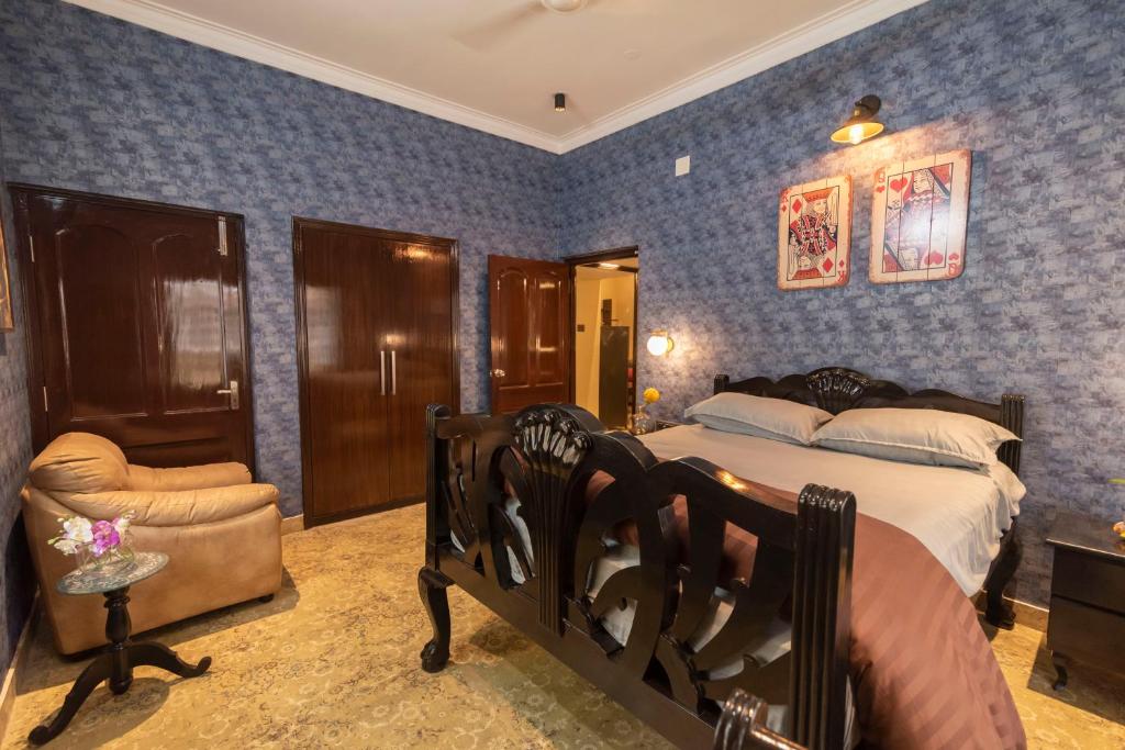 Postel nebo postele na pokoji v ubytování J's Nest