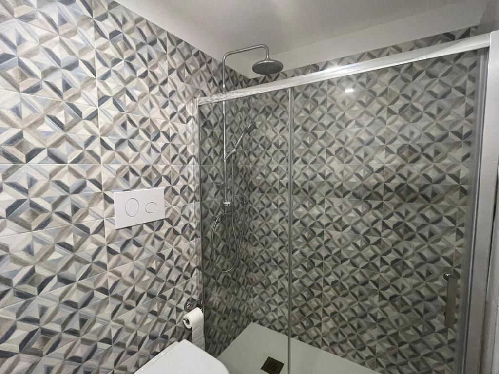 Łazienka w obiekcie B&B DEA Gela