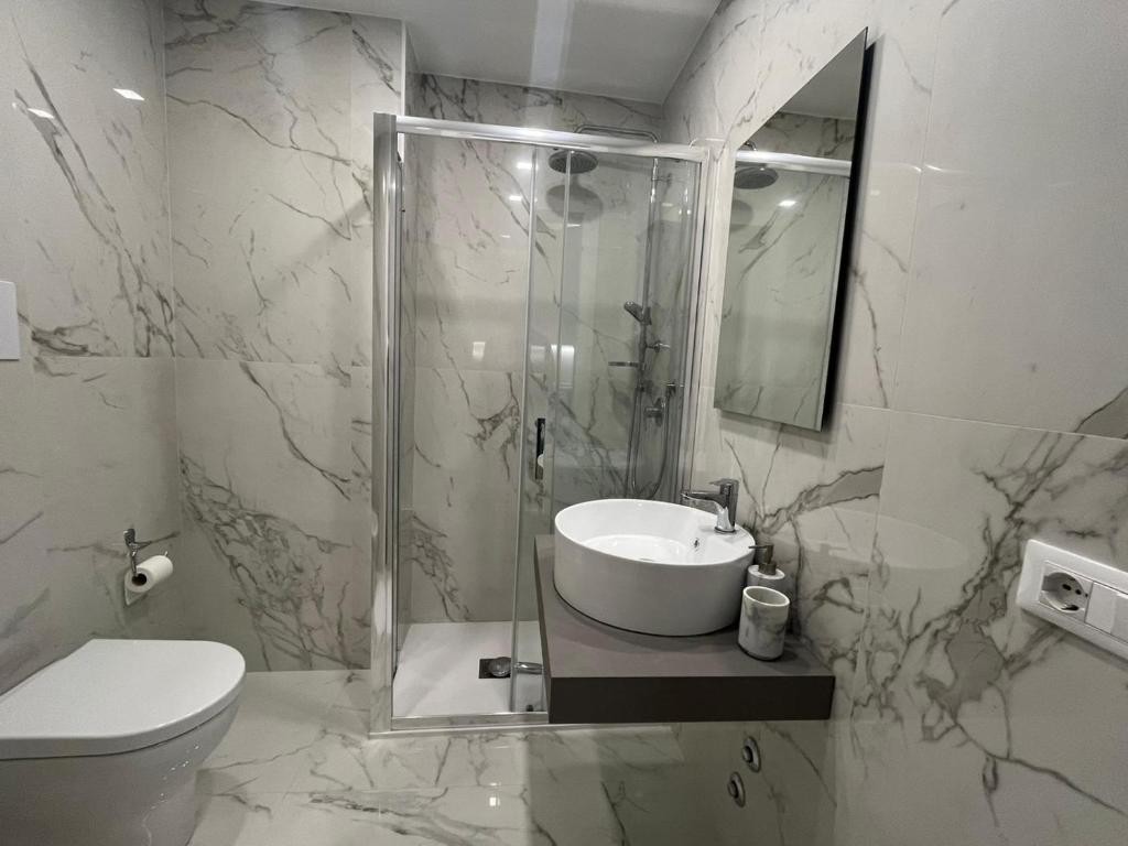 Łazienka w obiekcie B&B DEA Gela