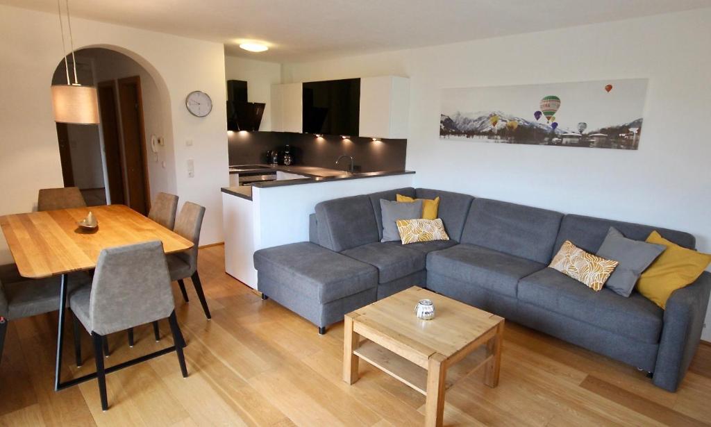 A seating area at Appartements Julia