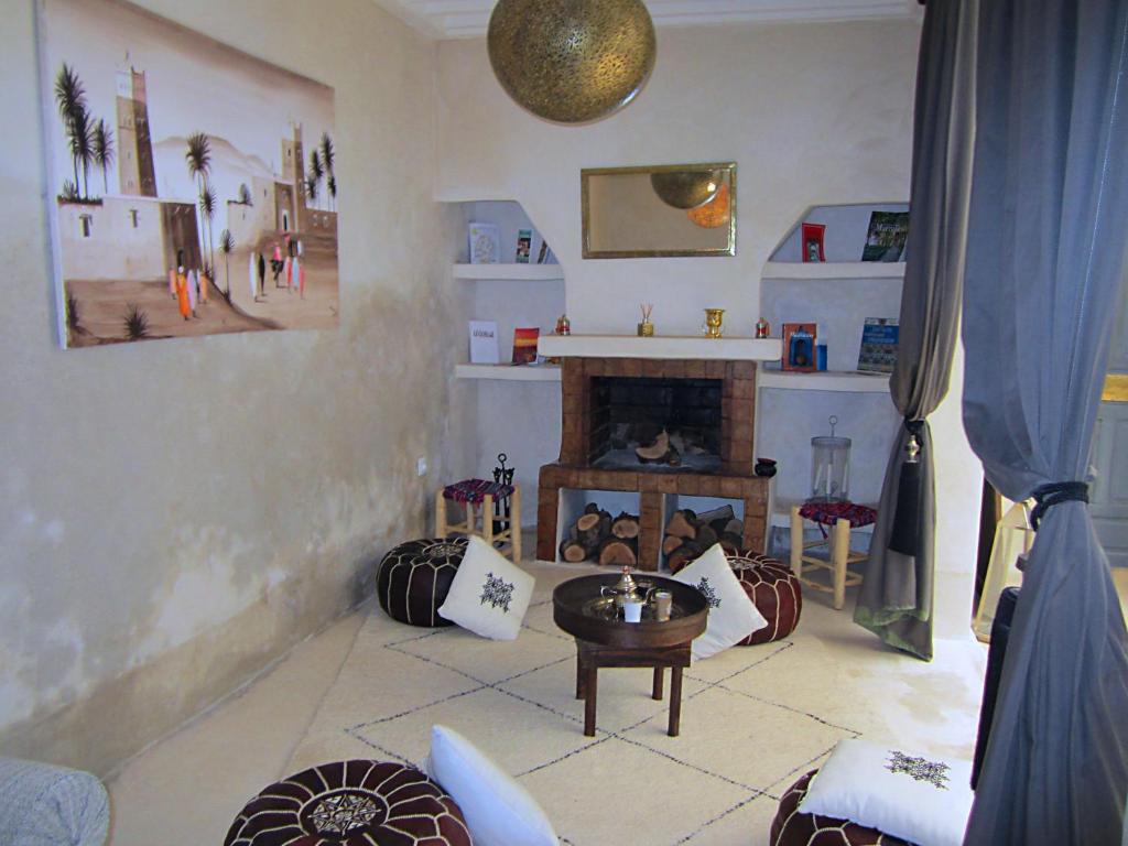 Posezení v ubytování Riad La Porte de l'oasis