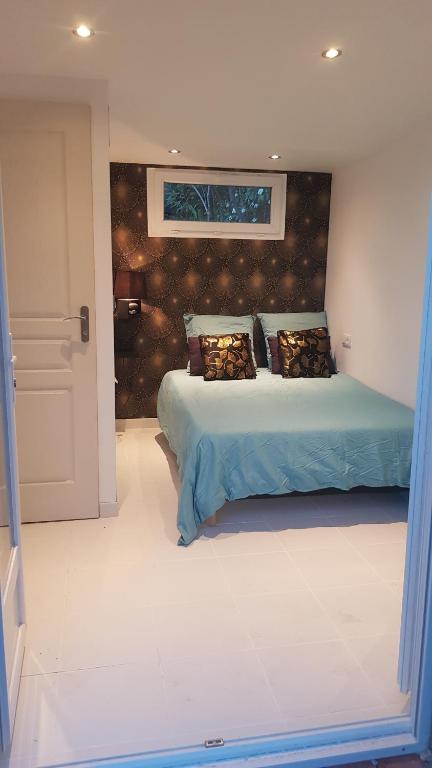 Chambre cosy avec salle de bain - Entrée privée, boîte à clé