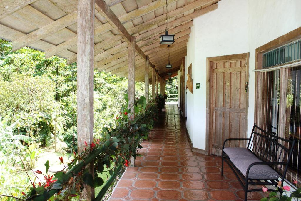 Bosque de Paz Reserva Biologica - Standaard Twin Room Met Uitzicht Op De Bergen