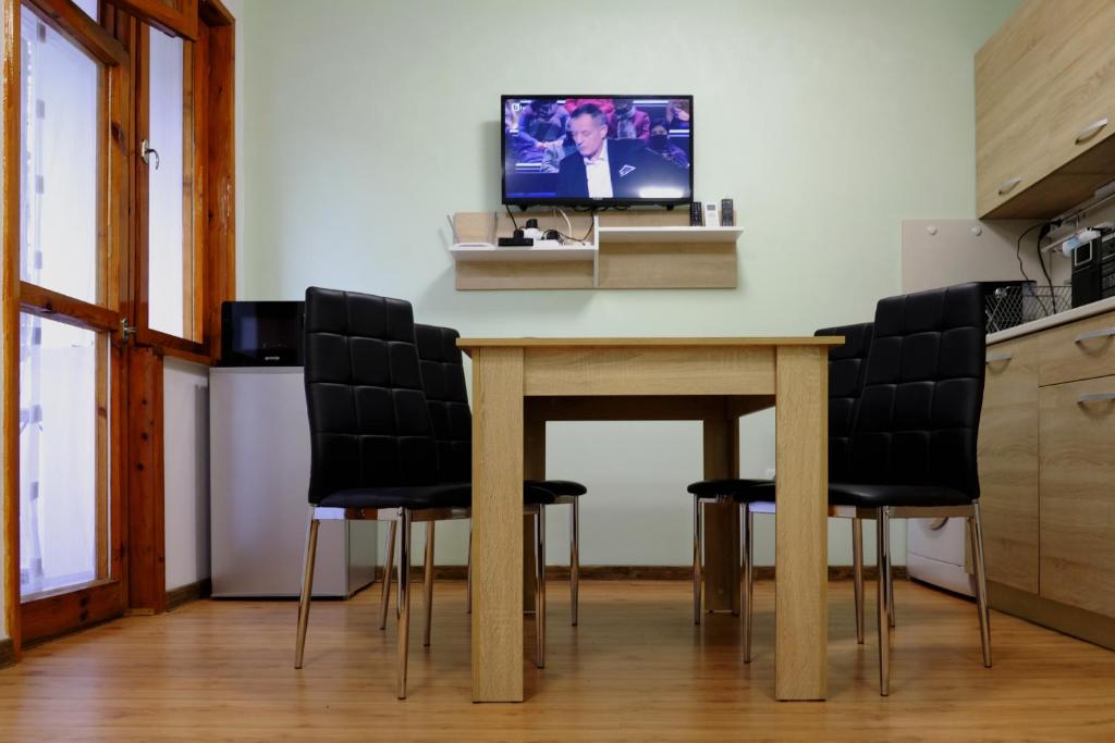 A STUDIO