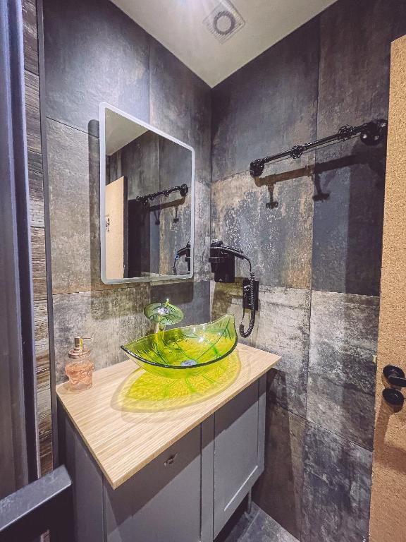 Fotografie z fotogalerie ubytování Van Gogh gare By Joyca Chambre privée v destinaci Épinal