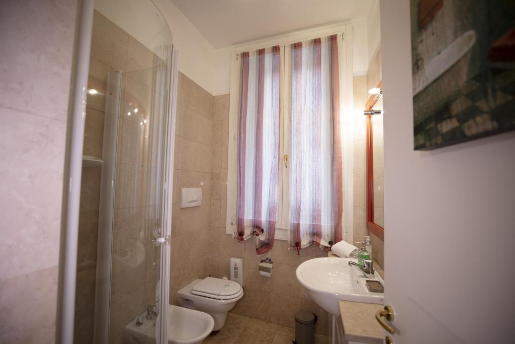 Like Romeo Suites - 16