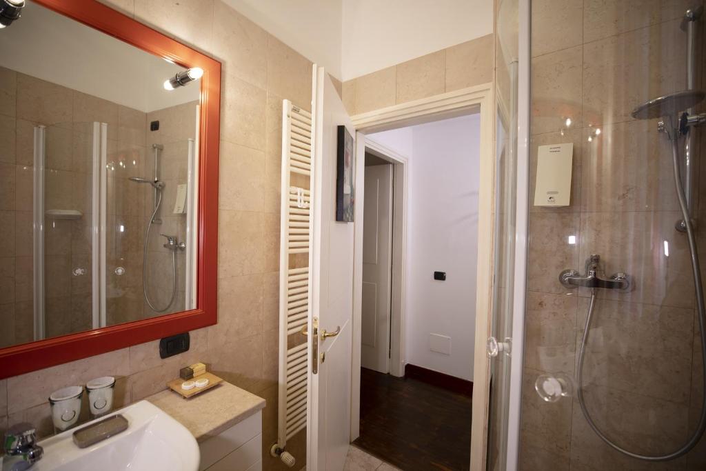 Like Romeo Suites - 18