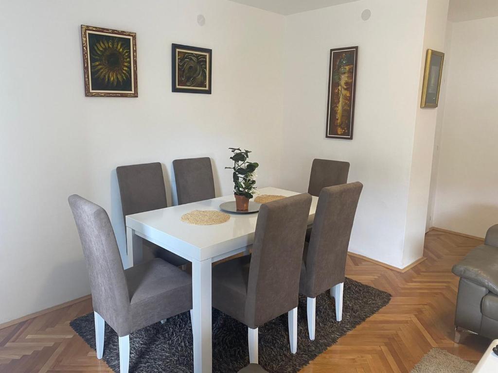 Sandra - Appartamento Con Due Camere Da Letto
