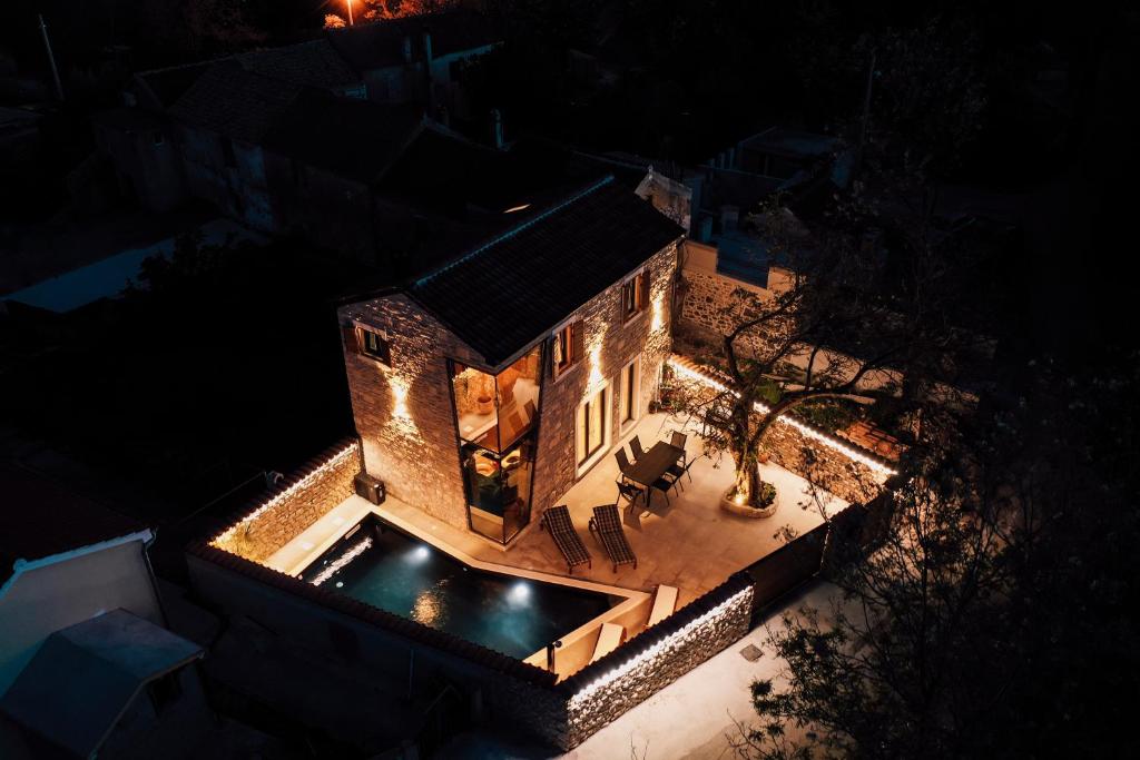Basen w obiekcie Casa Giulia with heated pool lub w pobliżu