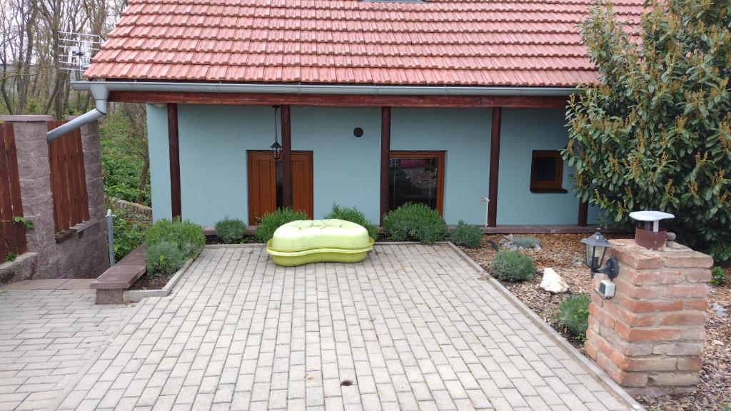 Zdjęcie z galerii obiektu Sklípek v Agátí w mieście Dürnholz