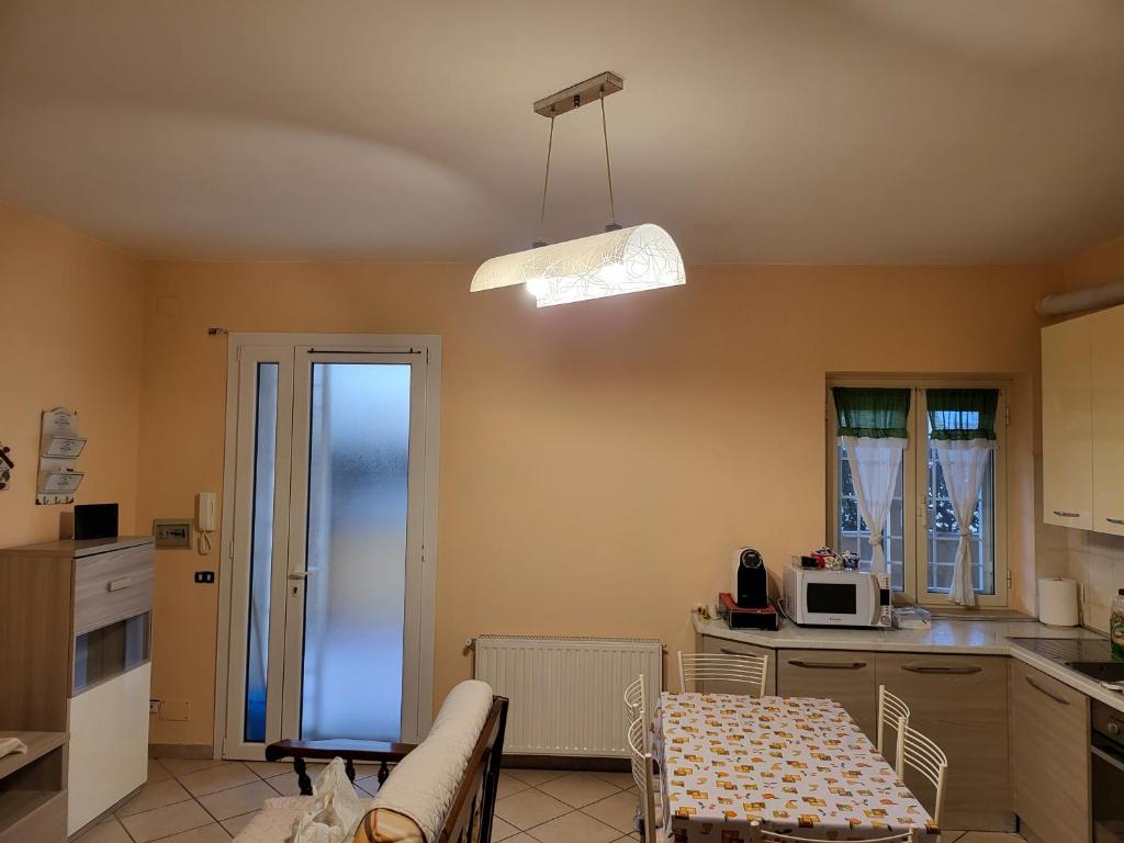 Kuchyňa alebo kuchynka v ubytovaní Fiumicino beach