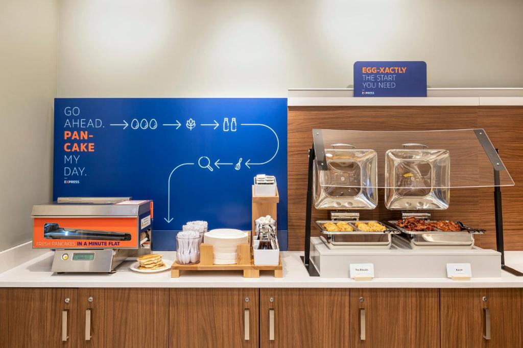 Holiday Inn Express Toronto Downtown by IHG - Resim 44