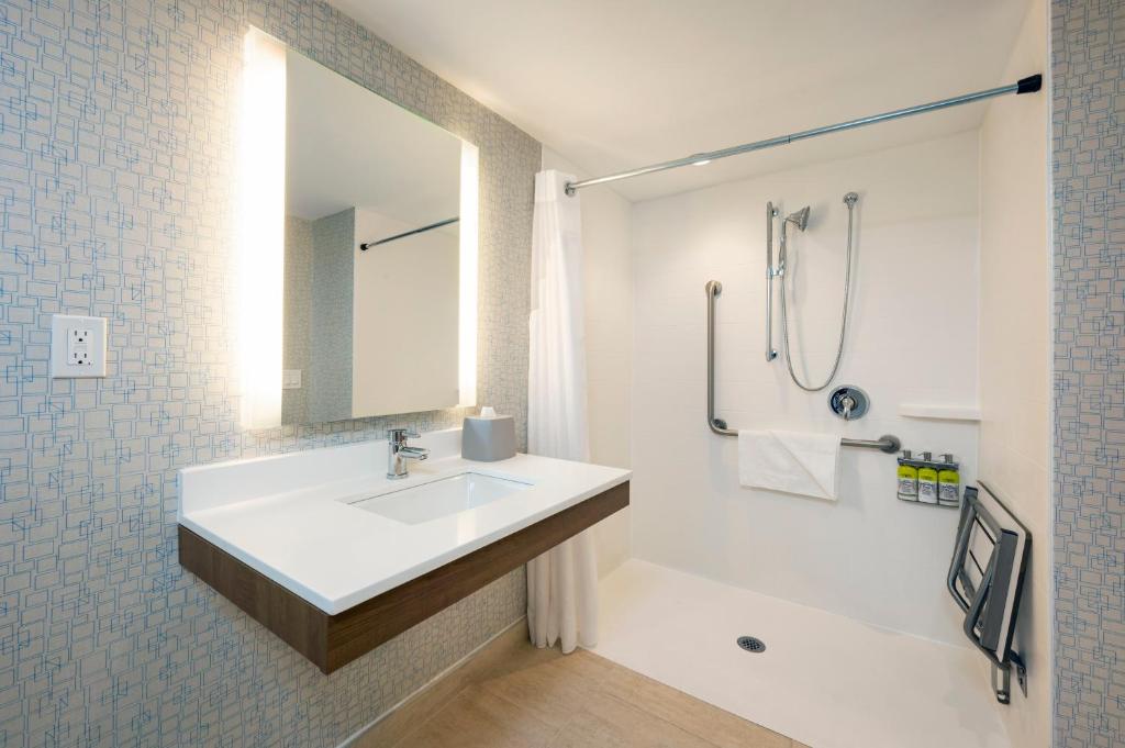 Holiday Inn Express Toronto Downtown by IHG - Resim 45