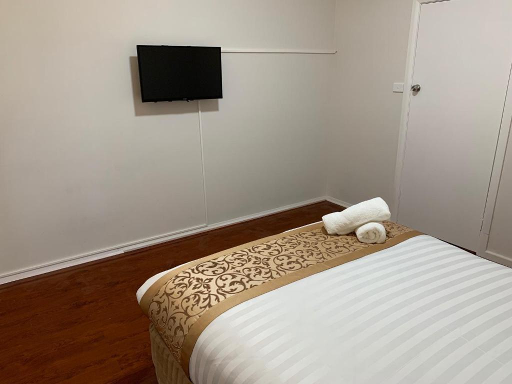 TORRUMBARRY MOTEL - Two-Bedroom Apartment