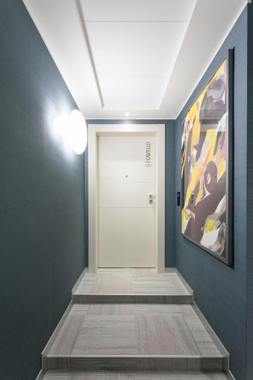 Zdjęcie z galerii obiektu Sant'Ambrogio Apartments, Reception h24 w Mediolanie