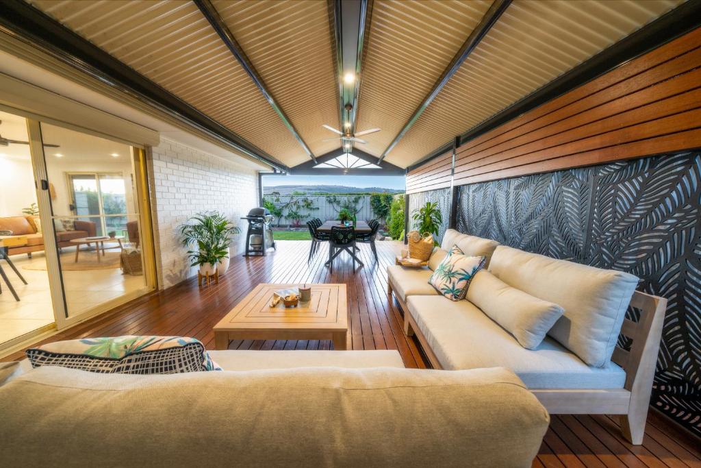 Chiton Breeze Stylish Family Beach House With Kids Retreat, 200m From Beach