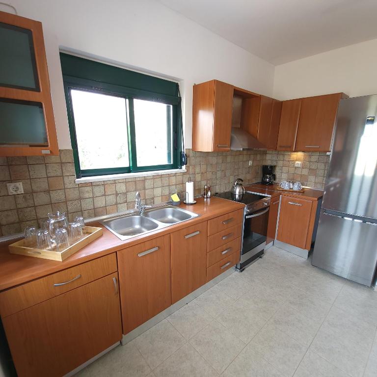 Kuchyň nebo kuchyňský kout v ubytování Paradisos Villa - Chania, Crete
