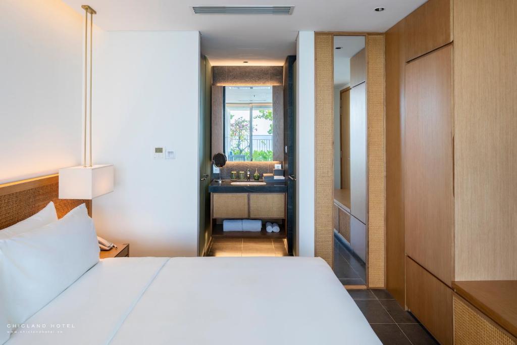 Căn Hộ Luxury 1 Phòng Ngủ Có Ban Công Và Tầm Nhìn Ra Biển