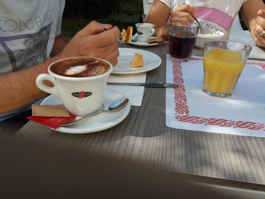 Jídlo v hotelu nebo okolí