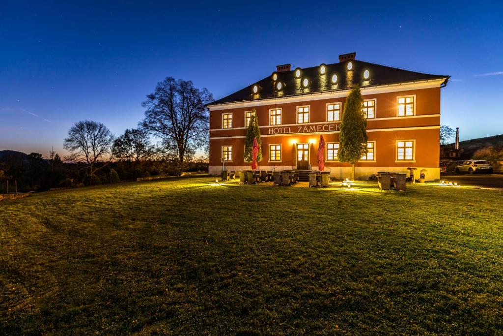 Zahrada ubytování Wellness Hotel Zámeček