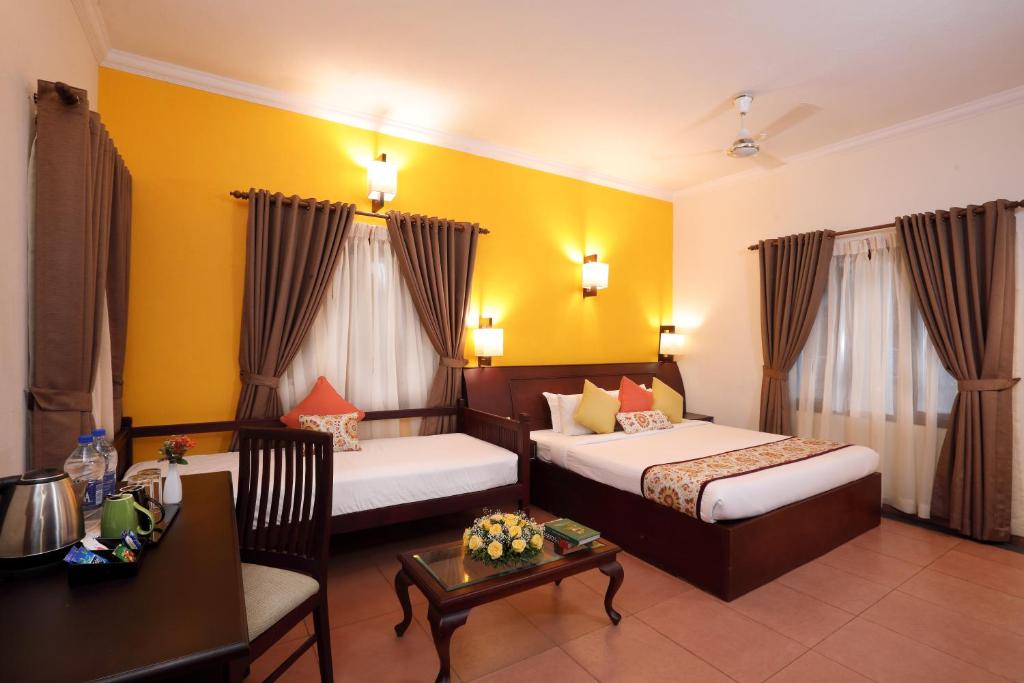 The World Backwaters, Alleppey - Double Room With Lake View