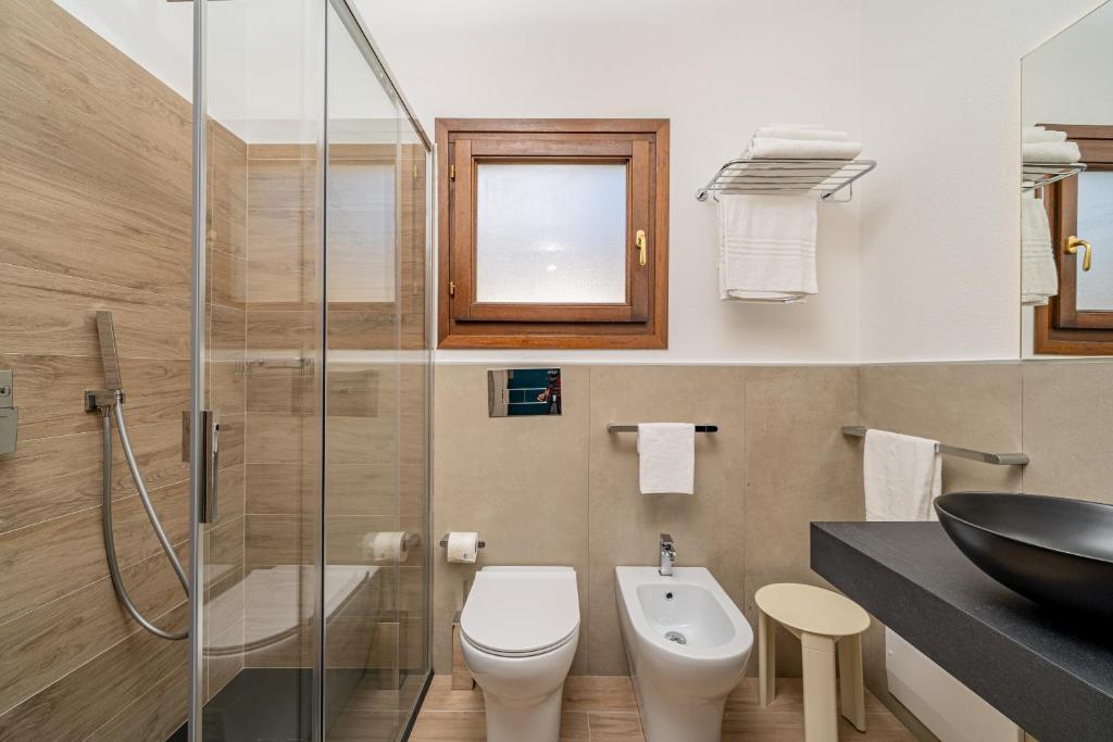 I Ginepri Hotel - Deluxe Double Room With Balcony And Sea View