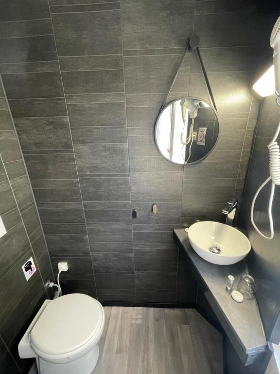 Koupelna v ubytování Hôtel Paul Riquet