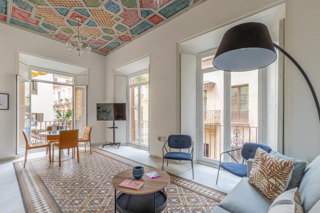 Posedenie v ubytovaní Thyssen Boutique Apartments by Caleta Homes
