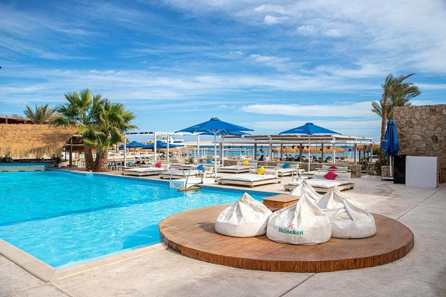 Bazén v ubytování The Bay Hotel Hurghada Marina nebo v jeho okolí
