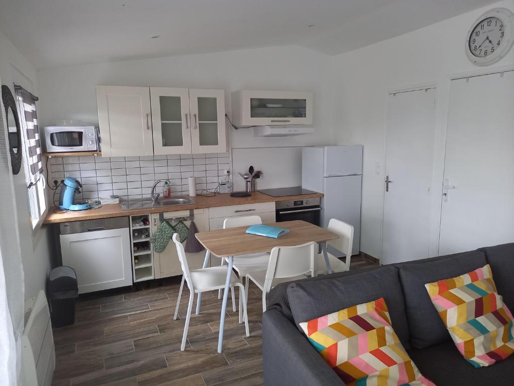 Maison de pêcheur à 2 pas de la mer (200m) - Huis Met één Slaapkamer