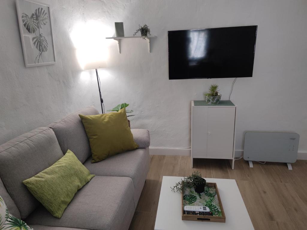 Telewizja i/lub zestaw kina domowego w obiekcie Encantadora Casa con Patio