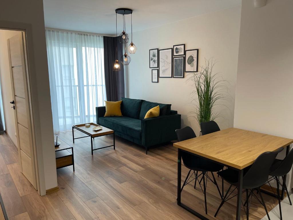Posedenie v ubytovaní NEWPORT Industrial Apartment