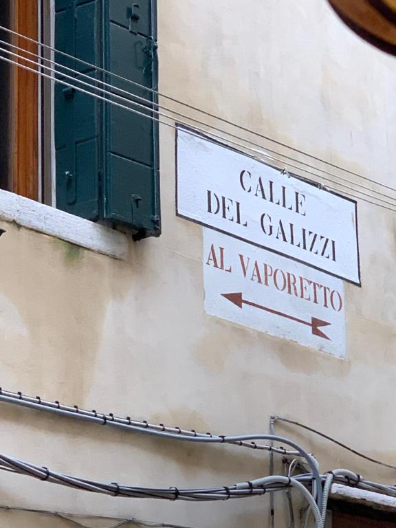 Certifikát, hodnocení, plakát nebo jiný dokument vystavený v ubytování Locanda Ruga Rialto