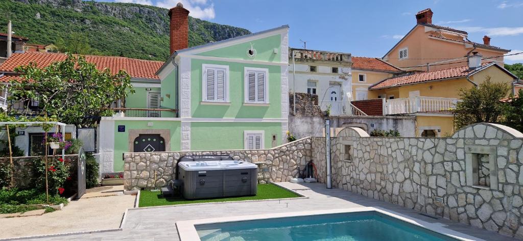Bazén v ubytování Holiday home Green Point nebo v jeho okolí