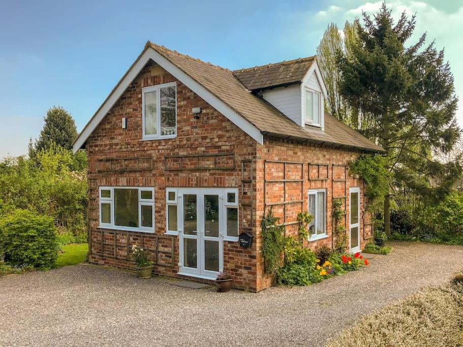 Highfield Cottage, West Hallam (updated prices 2024)