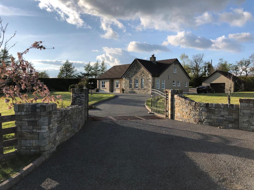 The Bungalow, Omagh (updated prices 2024)