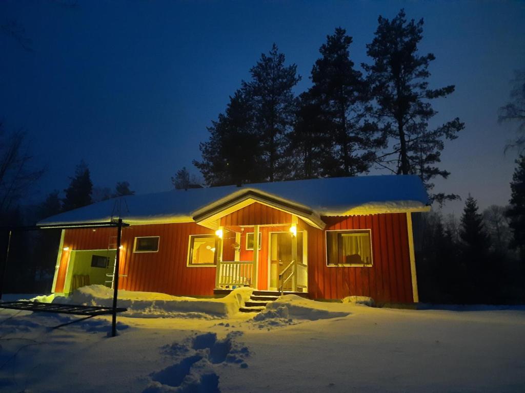 Lepikko - Helppoa majoitusta, Easy accommodation talvella