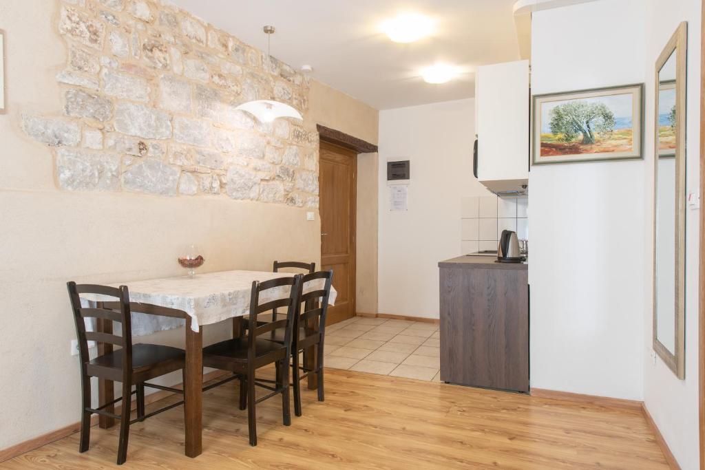 Dolce Vita Apartments - 16