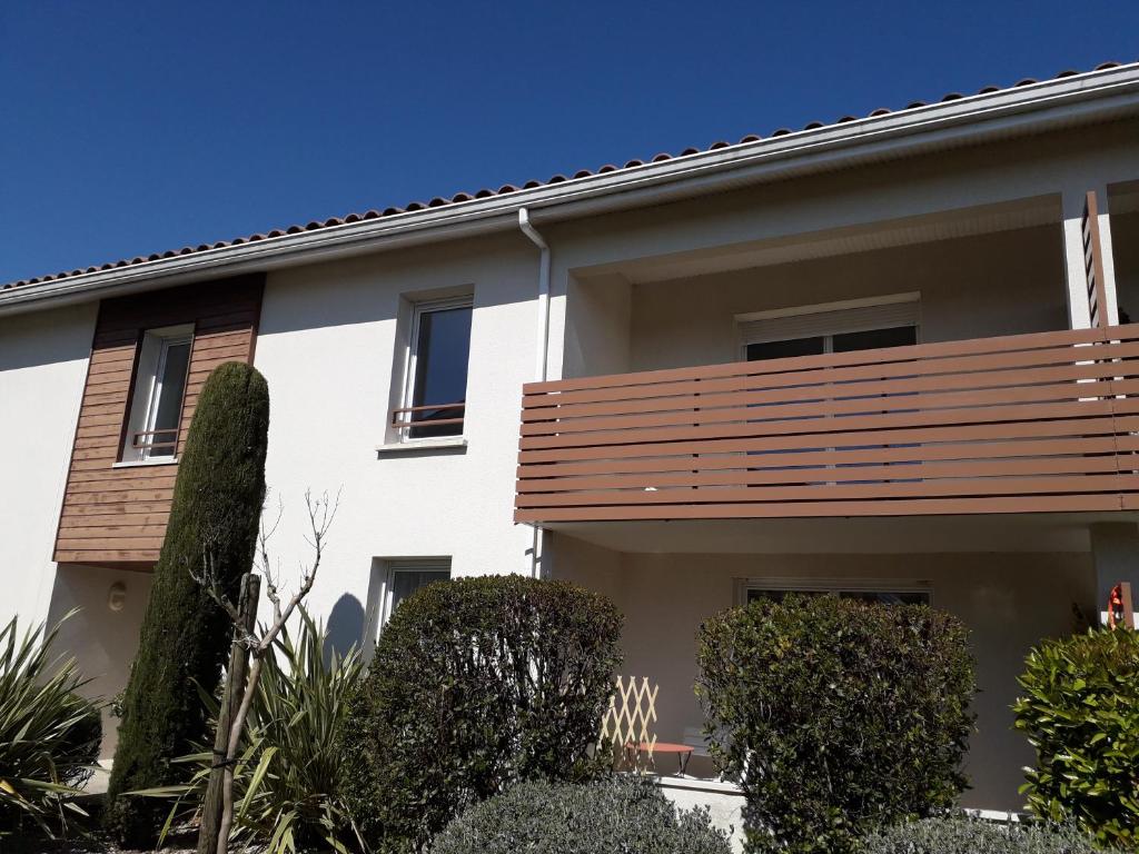 Bel Appartement en résidence avec Parking Privé - Wohnung Mit Zwei Schlafzimmern