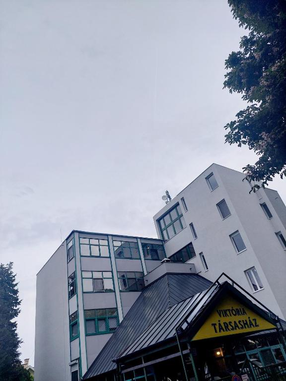 Budynek, w którym mieści się apartament