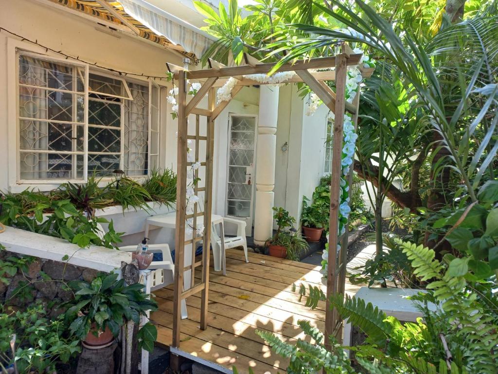 Open Air Café & Apartments - 