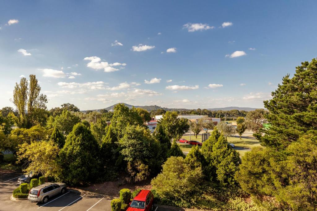 Ramada by Wyndham Diplomat Canberra - Resim 35