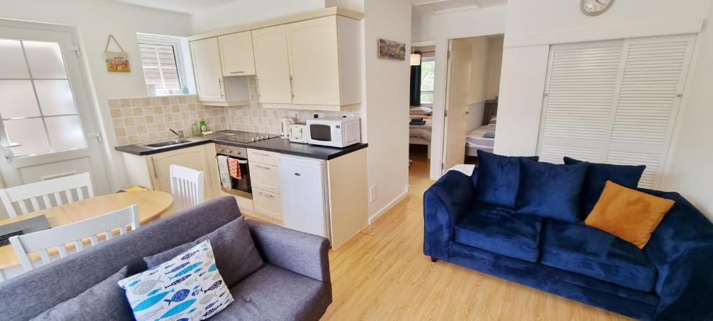 Η κουζίνα ή μικρή κουζίνα στο Heated Swimming Pool Looe Polperro Cornwall Holiday Home