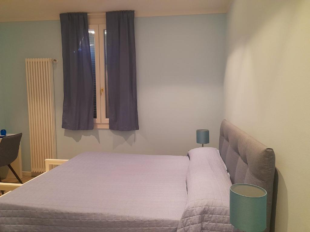 Meuble' 21 di Anna - Double Room With Shared Bathroom