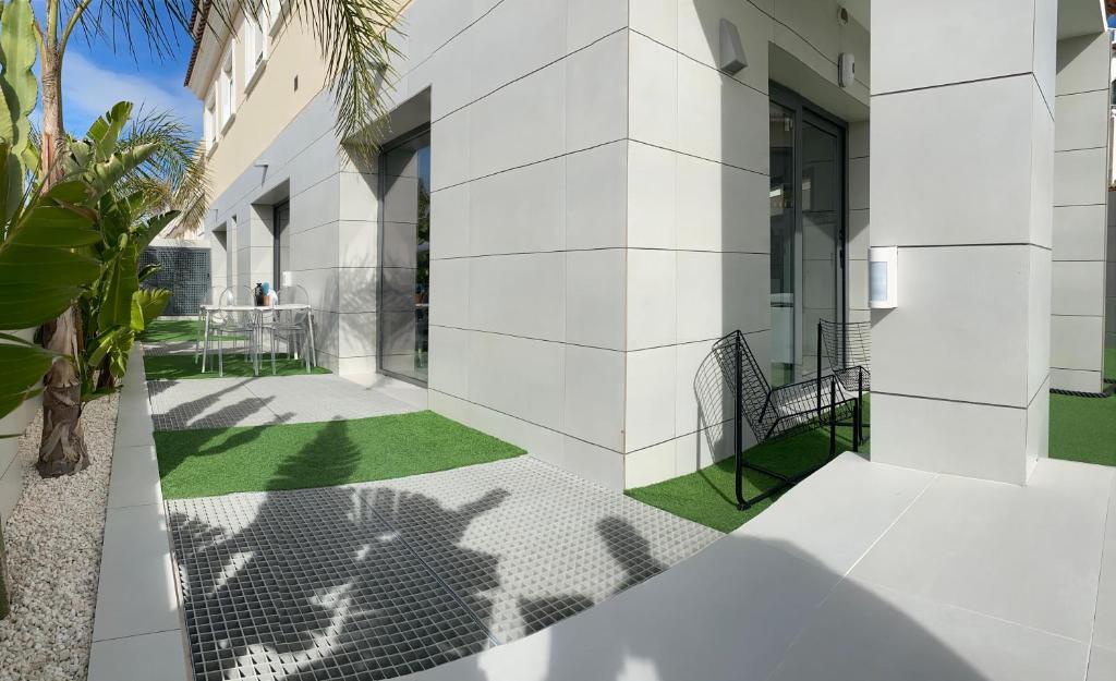 EBLI Corner, San Miguel de Salinas – Updated 2023 Prices