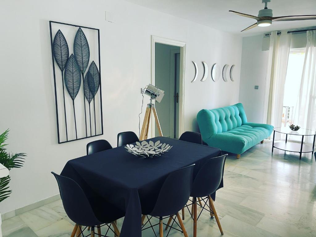 Część wypoczynkowa w obiekcie BALCON PLAYA Y PISCINA 2 Habitaciones IPANEMA PONDOS
