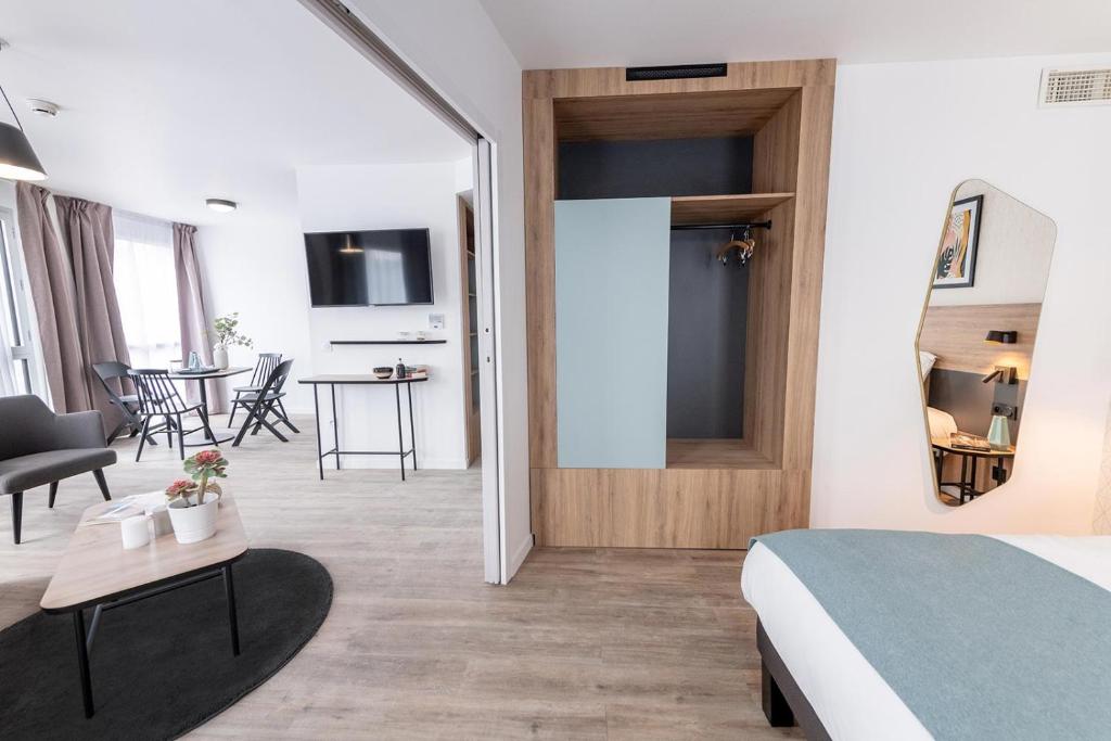 Appart'City Collection Saint Germain en Laye - Apartment